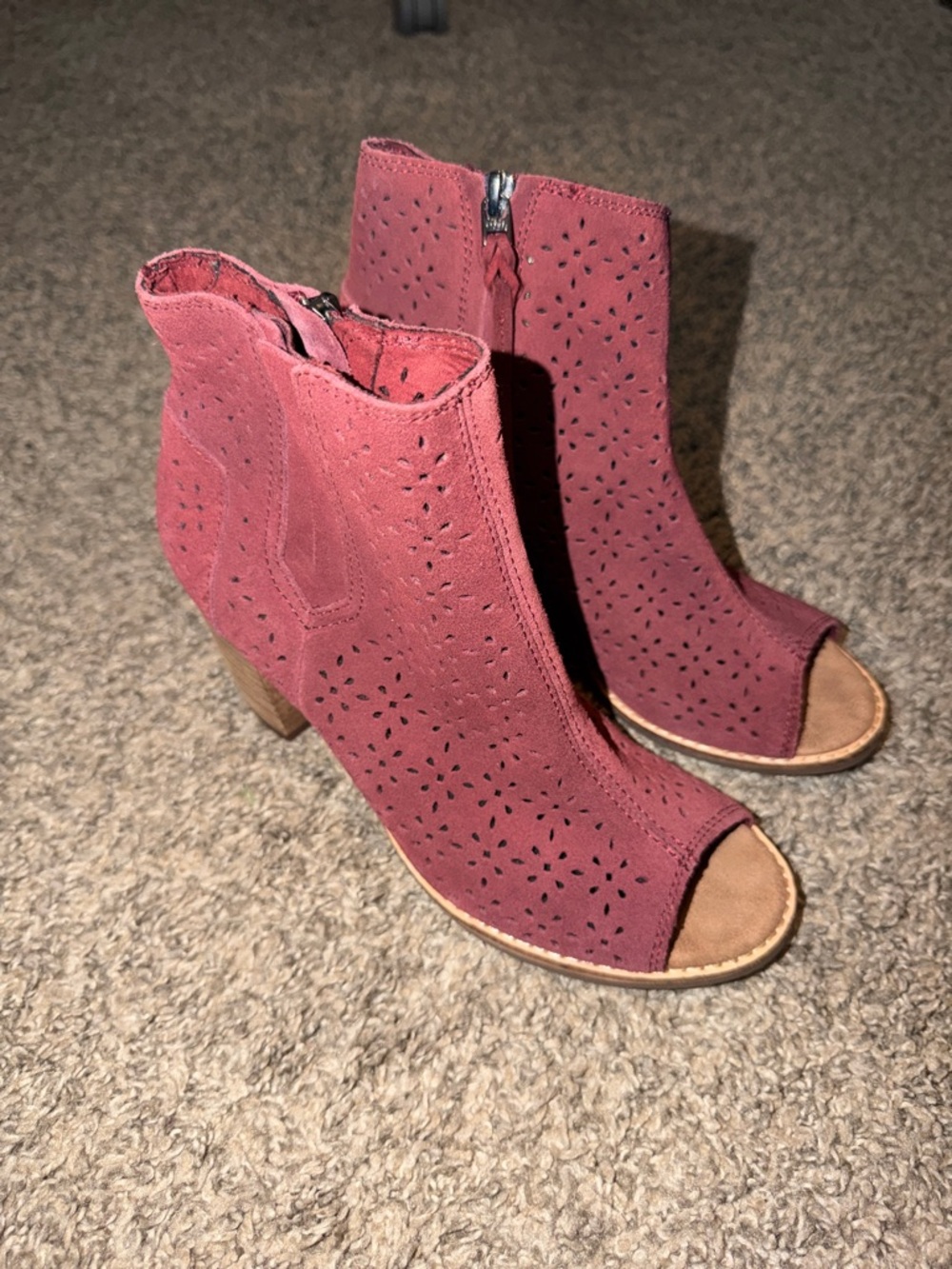 TOMS Womenβs Open-Toe Perforated Ankle Boot
